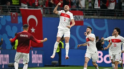 Merih Demiral scores twice as Turkey advances to Euro 2024.
